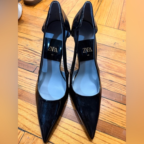 Zara Shoes - Zara Glossy Black Heels